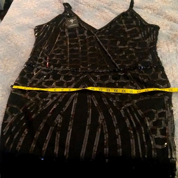 Classy Sequin Formal Dress - Picture 4 of 8
